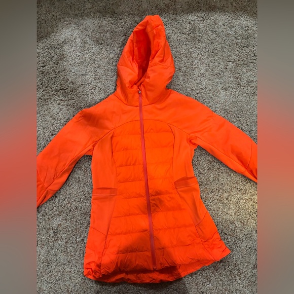 Lululemon size 6 jacket - Picture 2 of 3